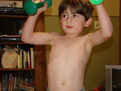 Muscle man, eBay Queen, skinny little kid